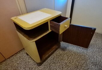 Atypická dřevěná skříňka - 2