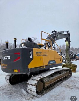 Pásový bagr Volvo EC 220E - 2