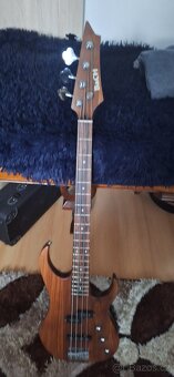 Basová kytara BACH - 2