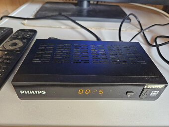 Televize Philips 26" a SET TOP Box a anténou - 2