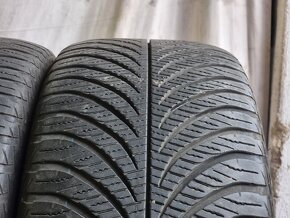 Celoroční pneu Goodyear 235 50 18 - 2