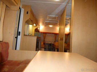 Karavan Elddis prostorný 2006 - 2