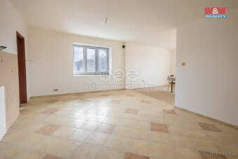 Prodej rodinného domu, 2 100 m², Malé Nepodřice, Dobev - 2