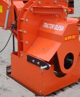 Štěpkovač WC-8 za traktor,  spolehlivý pomocník na dřevo - 2