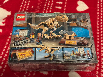 LEGO (76940): Jurassic World™ Výstava fosílií T-rexe - 2
