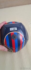 Míč trojkovej FC Barcelona - 2