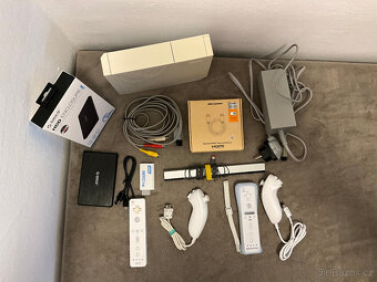 Nintendo Wii - 2 ovladače - 300GB HDD (Rozprodej sbírky) - 2