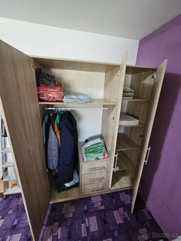 Šatní skříň - 2