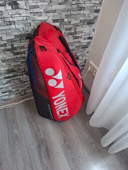 YONEX VCORE 98 SCARLET + BAG YONEX PRO 92429 SCARLET - 2