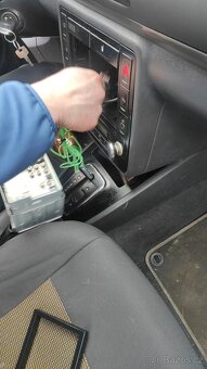 VW Sharan automat 85kW - 2