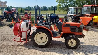 Malotraktor Kubota B92 4x4 - 2