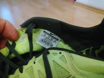 TRETRY BĚH NIKE ZOOM MAXCAT 46EU - 2