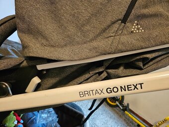 Prodam kocarek Britax Go next - 2