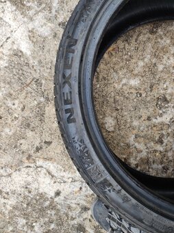 Zimní pneu 215/40R18 89V - 2