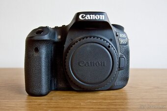 Canon eos 90D - 2