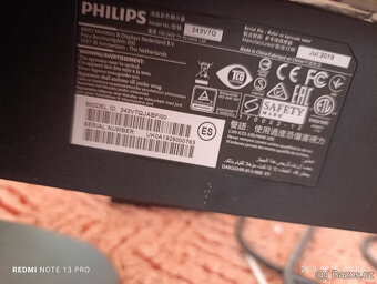 24" FullHD LCD PHILIPS 243V7Q - IPS panel - 2