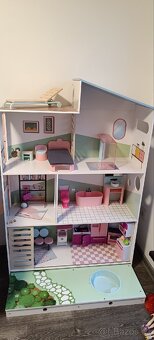 Domeček pro panenky - 2