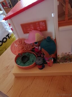 Domeček pro L. O. L. panenky - 2