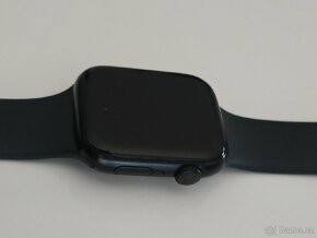 Apple Watch 8, 45 mm, verze BT - 2