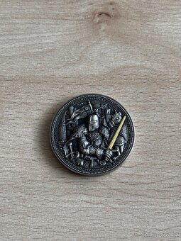 Stříbrná pozlacená mince Assassins - Knights Templar 2 Oz - 2