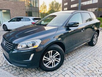 Volvo XC60 2.4D5 4x4 MANUÁL FACELIFT KŮŽE NAVI SENZORY - 2