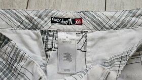Kraťasy zn. QUIKSILVER vel. 36 - 2