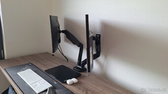 2x Monitor AOC 27" + držák AlzaErgo AR2.1 - 2