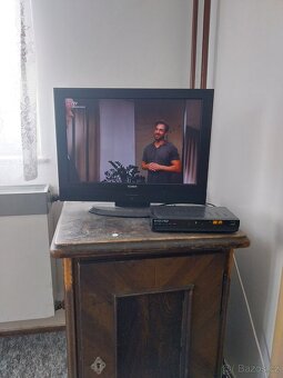 TV+modem+kabely - 2
