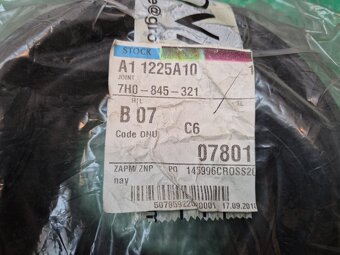 těsnění okna dělící stěny VW transporter T5 7H0845321 - 2
