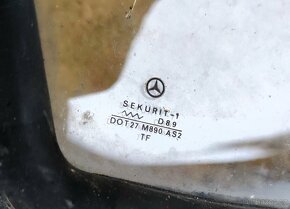 Zadní vyhřívané sklo Mercedes W114/W115 - 2