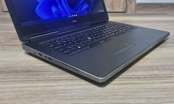 Dell Precision 7710 – i7-6920HQ 2,9 GHz, 32GB, Quadro M3000M - 2