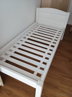 Postel z masívu. - 2