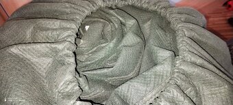 Plachta na zakrytí malého karavanu. - 2