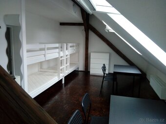 PRONÁJEM V RD BRNO-STŘED-PODKROVNÍ BYT - 2