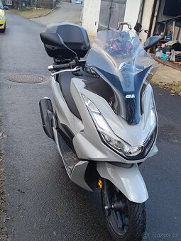 Skútr Honda PCX 125cm³ - 2