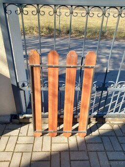 Nástěnný věšák - 2