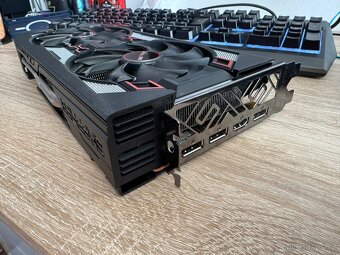 SAPPHIRE Pulse Radeon RX 5700XT 8 GB - 2