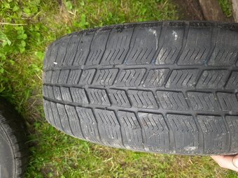 Prodám zimní pneumatiky 185/60 r15 - 2