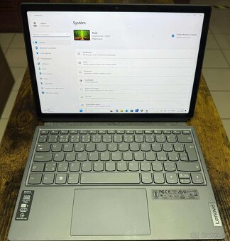 Lenovo IdeaPad Duet 5 12IAU7 - 2