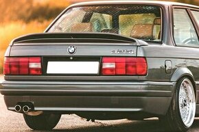 BMW E30 Mtech2 zadní křídlo - 2