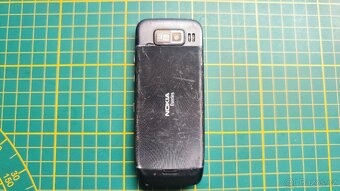 Nokia E52 na díly - 2