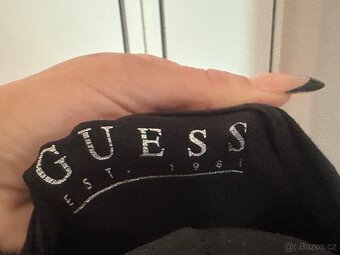 Znackove tricko Guess - 2