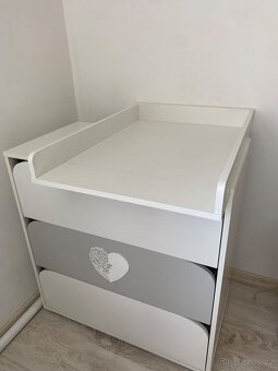 Dětská postýlka s přebalovacím pultem - 2