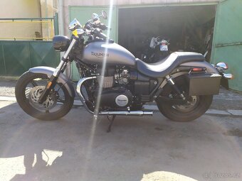Triumph Speedmaster - 2