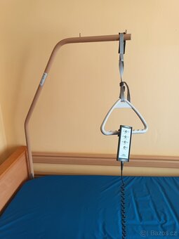 Polohovací zdravotní postel - 2