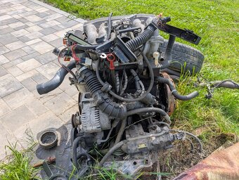 BMW e34 motor M40 B18 518i - 2