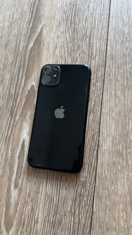 Prodám měsíc používaný IPhone 11  100% baterie. - 2