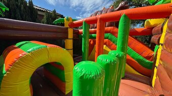 DINO PARK SKAKACI HRAD/posezónní vyprodej - 2