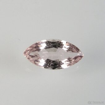 Safír-naveta-0,65 ct. - 2