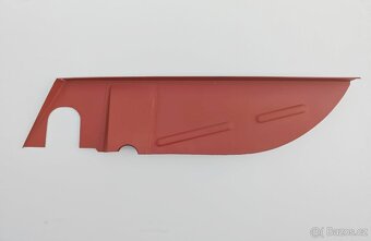 Boční svislá část u rezervy Tatra 603 - 2